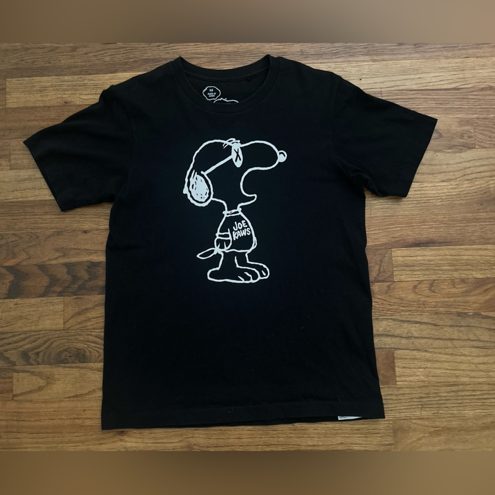KAWS x Peanuts Shirt Mens XS Black White Joe Kaws Snoopy Crewneck Uniqlo UT
